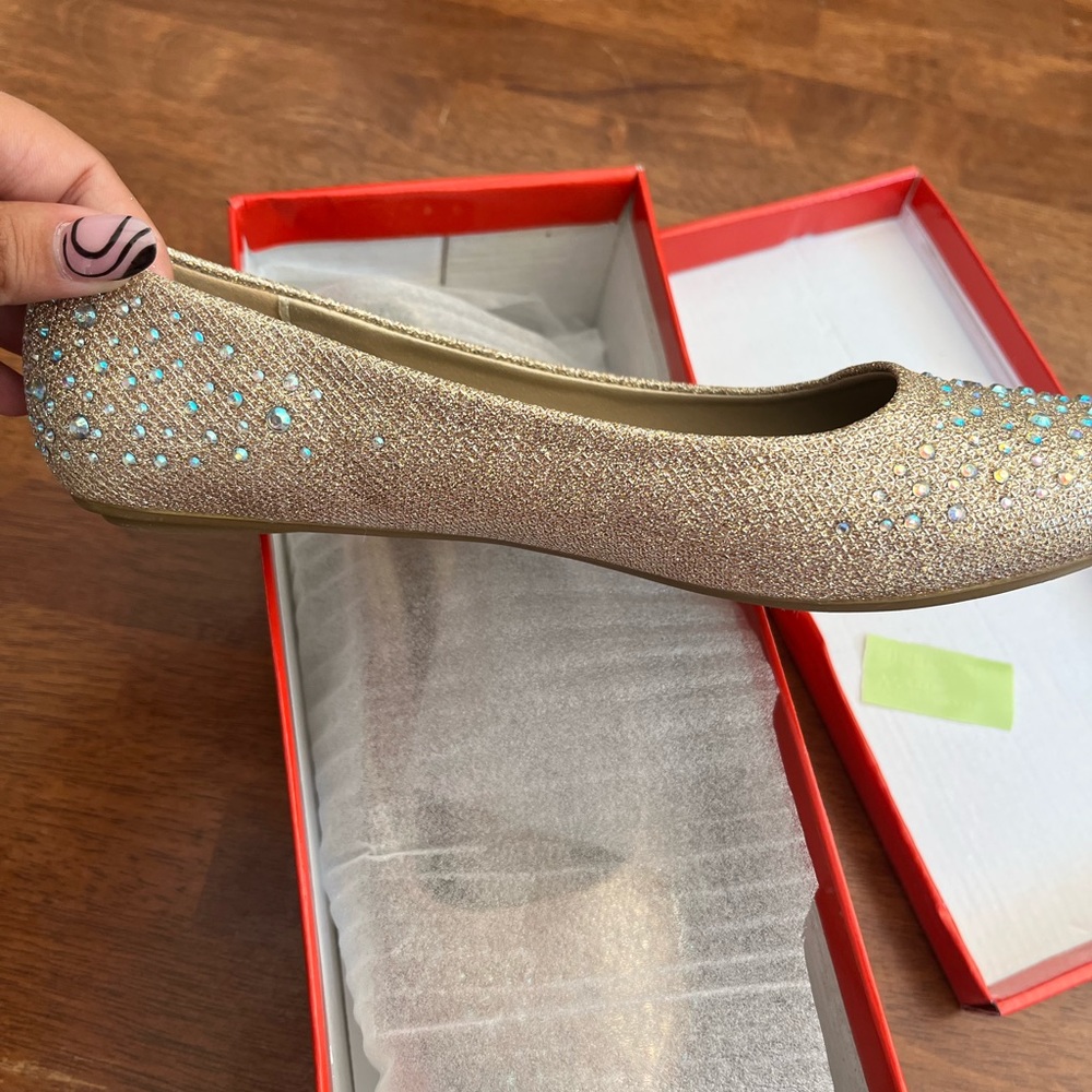 flats NWT - Picture 3 of 4